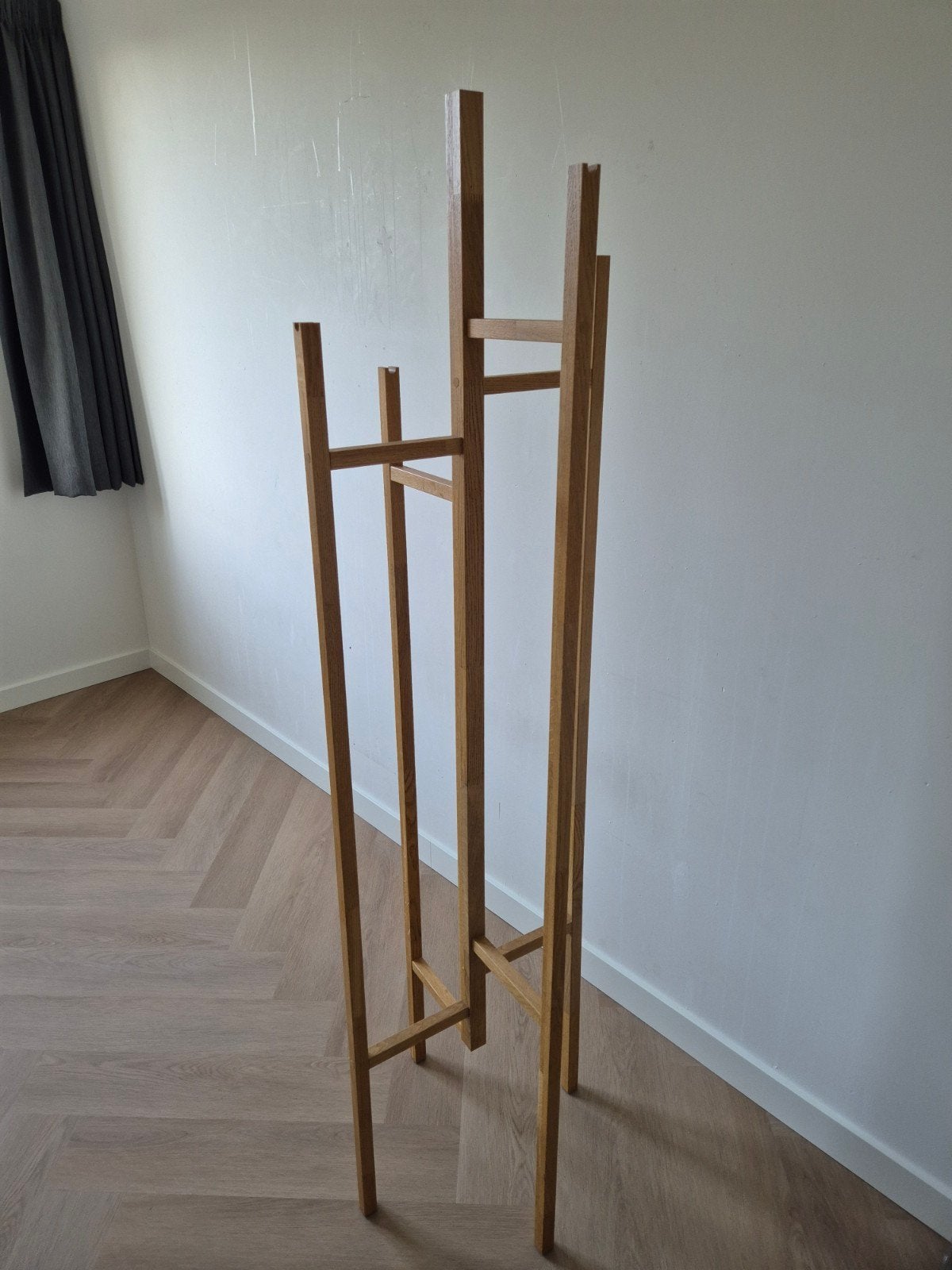 Houten staande kapstok - Modern design, Ophalen, Zo goed als nieuw, Staande kapstok, 150 tot 200 cm