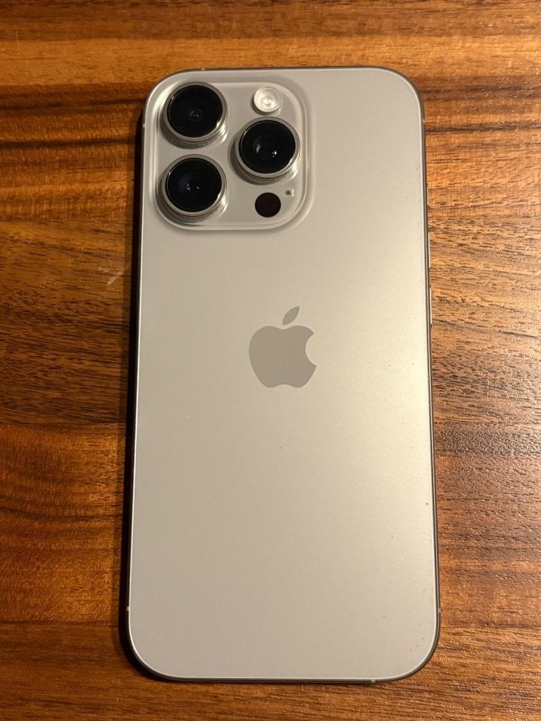 Foto 3 van Iphone 16 Pro 128 gb  zo goed als nieuw