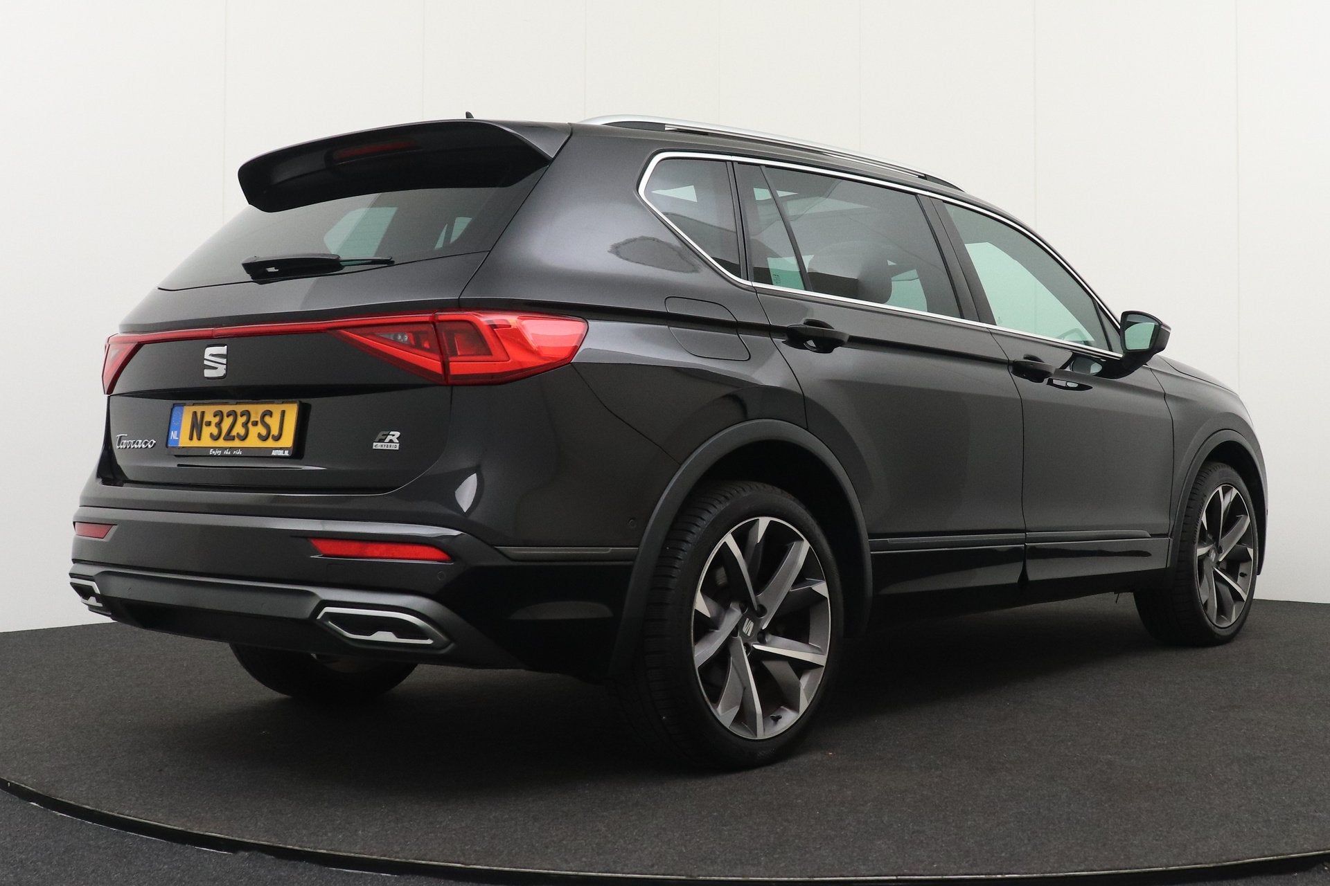 SEAT Tarraco 1.4 TSI PHEV FR-Sport Pano-dak Leder Elek.Trekh, Auto's, Zwart, Hybride Elektrisch/Benzine, SUV of Terreinwagen, 111 €/maand