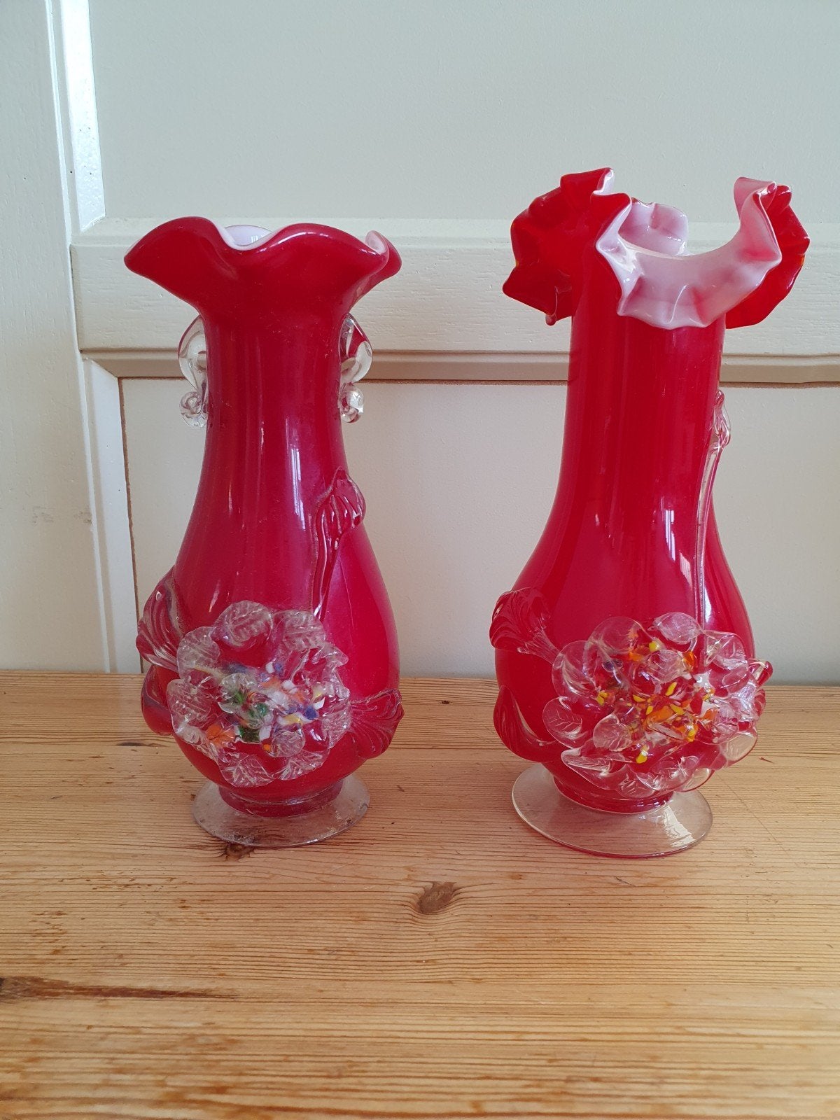 Vintage 2 Murano glazen vaasjes rood glas Italie, Ophalen of Verzenden