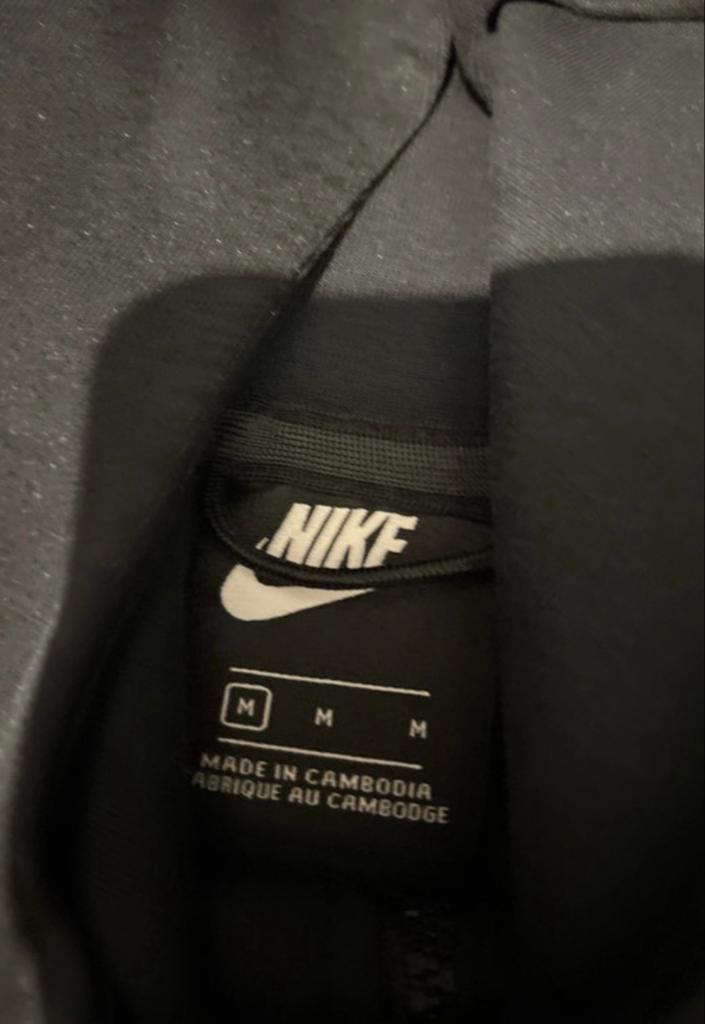 Nike Tech Fleece Hoodie Zwart Maat M, Ophalen of Verzenden, Zo goed als nieuw