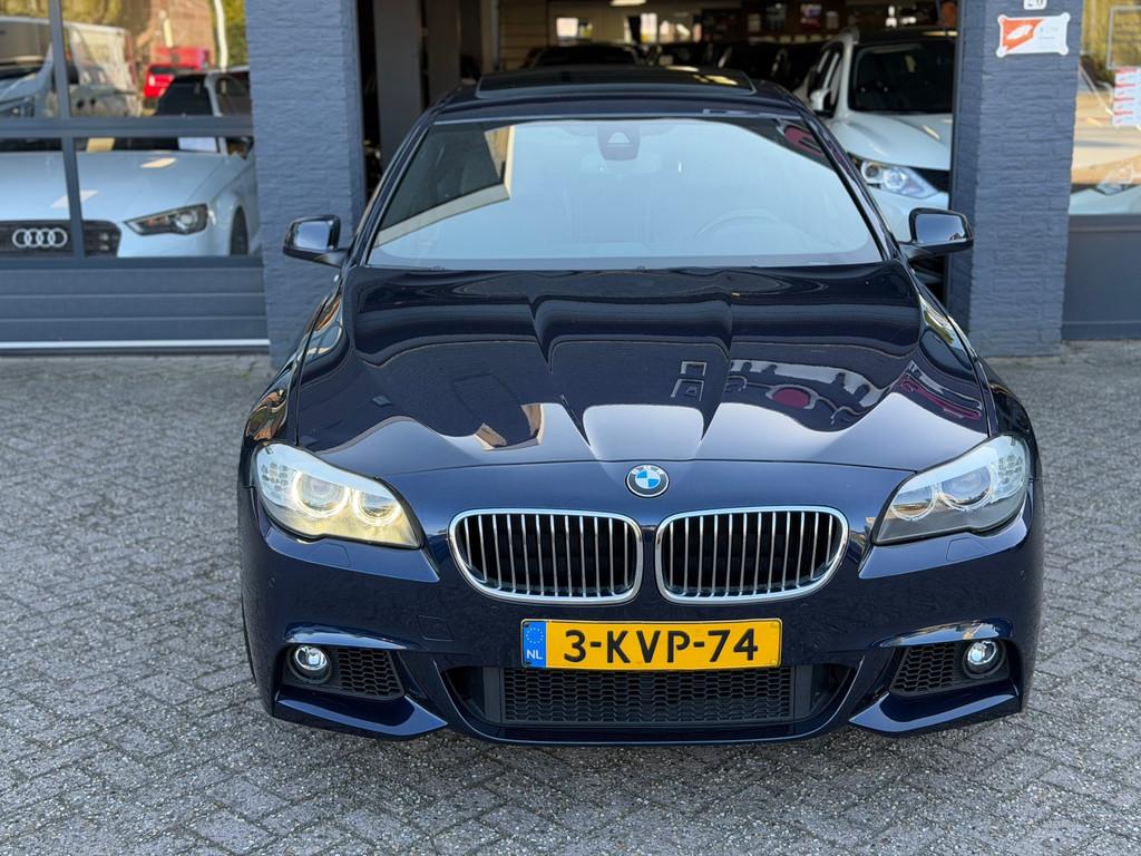 BMW 5-serie 528i MPakket|VirtualDash|Leer|Stoelvw|Nap!, Auto's, Automaat, Euro 5, Gebruikt, 2000 kg