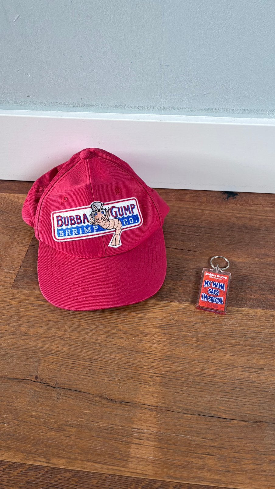 Vintage Mohr’s Bubba Gump Shrimp pet + sleutelhanger, Ophalen of Verzenden, Zo goed als nieuw, Film, Kleding