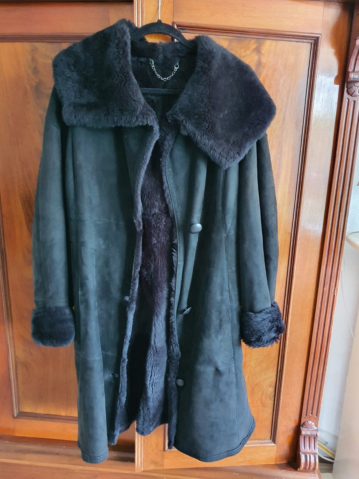 Mooie knielange ARMA echt suede/ kart geschoren jas mt 44/46, Zwart, Arma, Maat 42/44 (L), Ophalen of Verzenden
