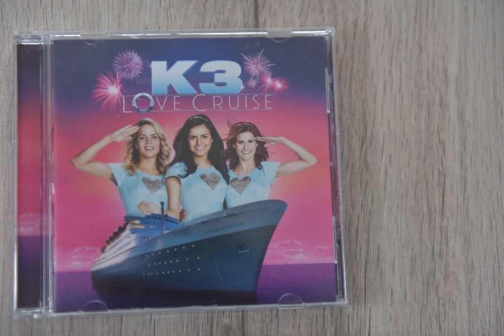 K3 ---- LOVE CRUISE  12 geweldige nummers, Verzenden, Boxset, Zo goed als nieuw, Muziek