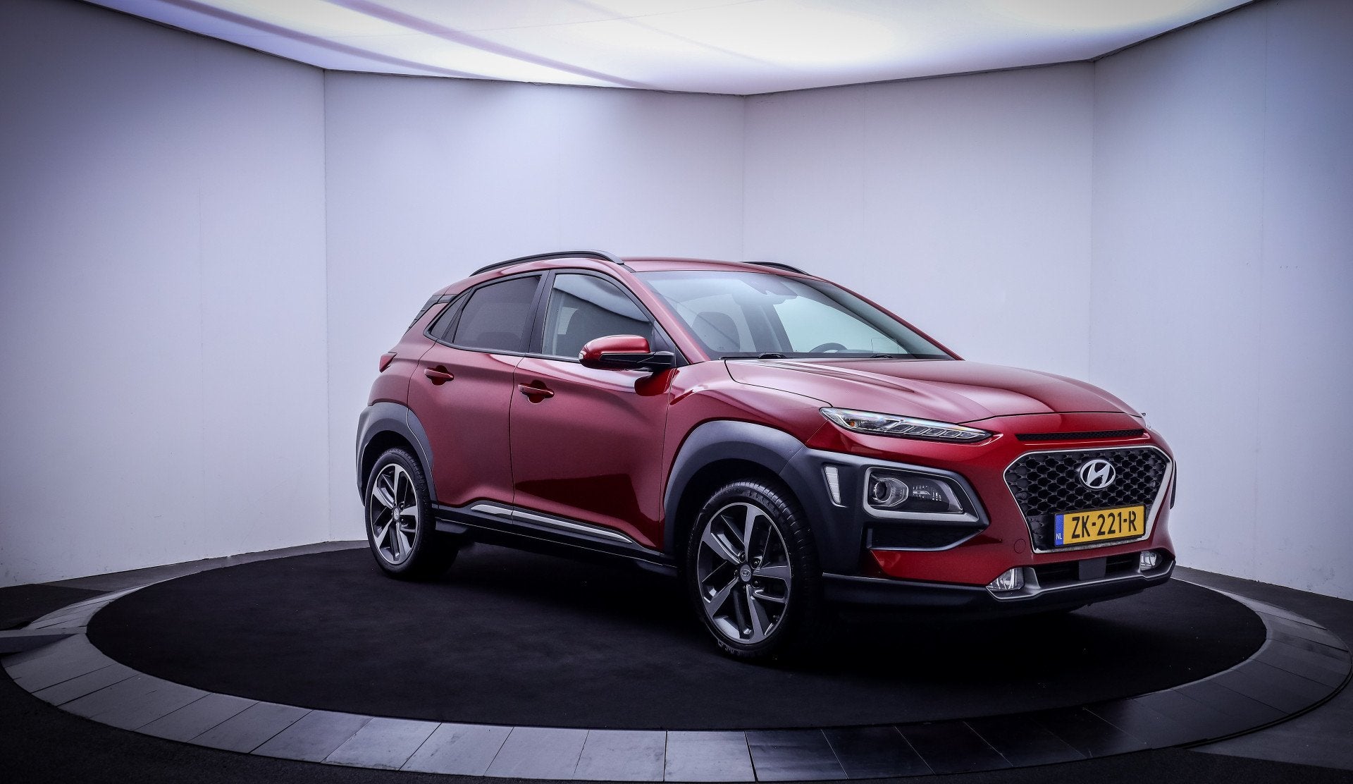 Hyundai KONA 1.0 T-GDI Premium KRELL AUDIO | CARPLAY | LEDER, Gebruikt, Handgeschakeld, 600 kg, 3 cilinders