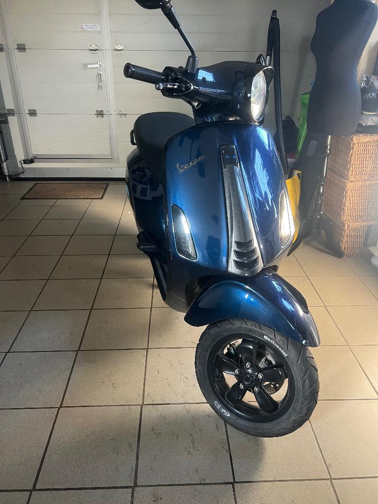 Vespa Primavera 2 takt fijne scooter, Fietsen en Brommers, Scooters | Vespa, Ophalen, Tweetakt, Gebruikt, Overige modellen