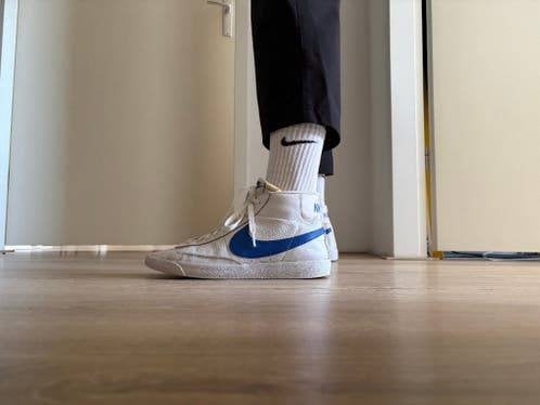 Nike Blazer Mid '77 Wit / Pacific Blue Hoge sneaker maat 44, Wit, Nike, Ophalen of Verzenden, Sneakers of Gympen