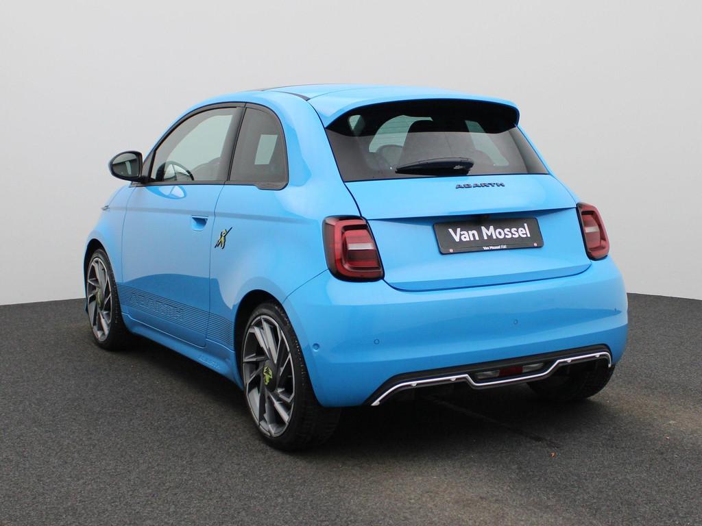 Abarth 500 Abarth Scorpionissima 42 kWh 155PK | Panoramadak, Gebruikt, Alcantara, 1265 kg, 255 min