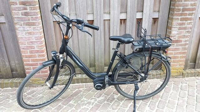 Dames/meisjes e bike / elektrische fiets., Fietsen en Brommers, Elektrische fietsen, Gebruikt, Minder dan 47 cm, 30 tot 50 km per accu