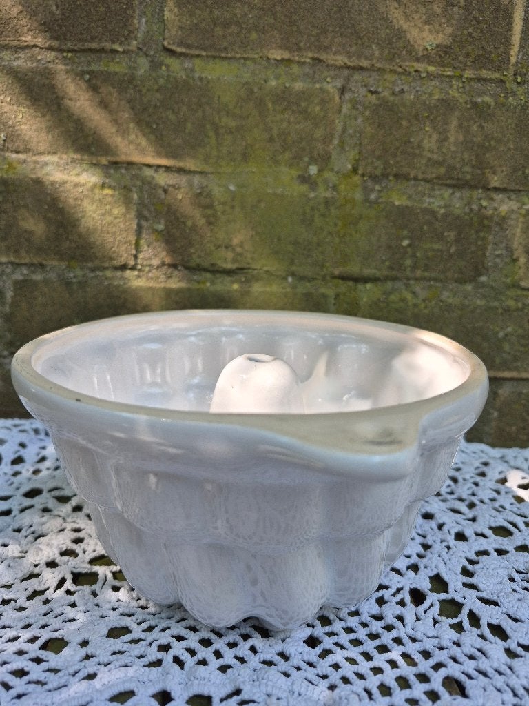 Vintage witte puddingvorm van keramiek, Ophalen of Verzenden, Steen/keramiek, Wit, Overige typen