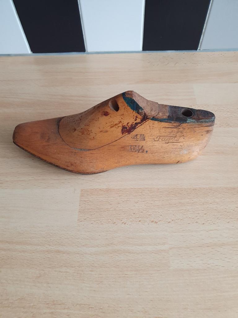 Vintafe schoenleest, Antiek en Kunst, Antiek | Gereedschap en Instrumenten, Ophalen of Verzenden