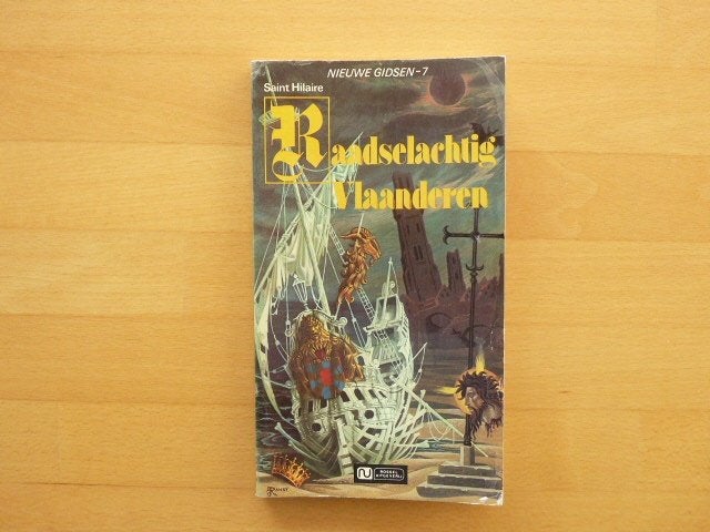 Raadselachtig Vlaanderen, Paul de Saint Hilaire, Ophalen of Verzenden, Zo goed als nieuw, Benelux