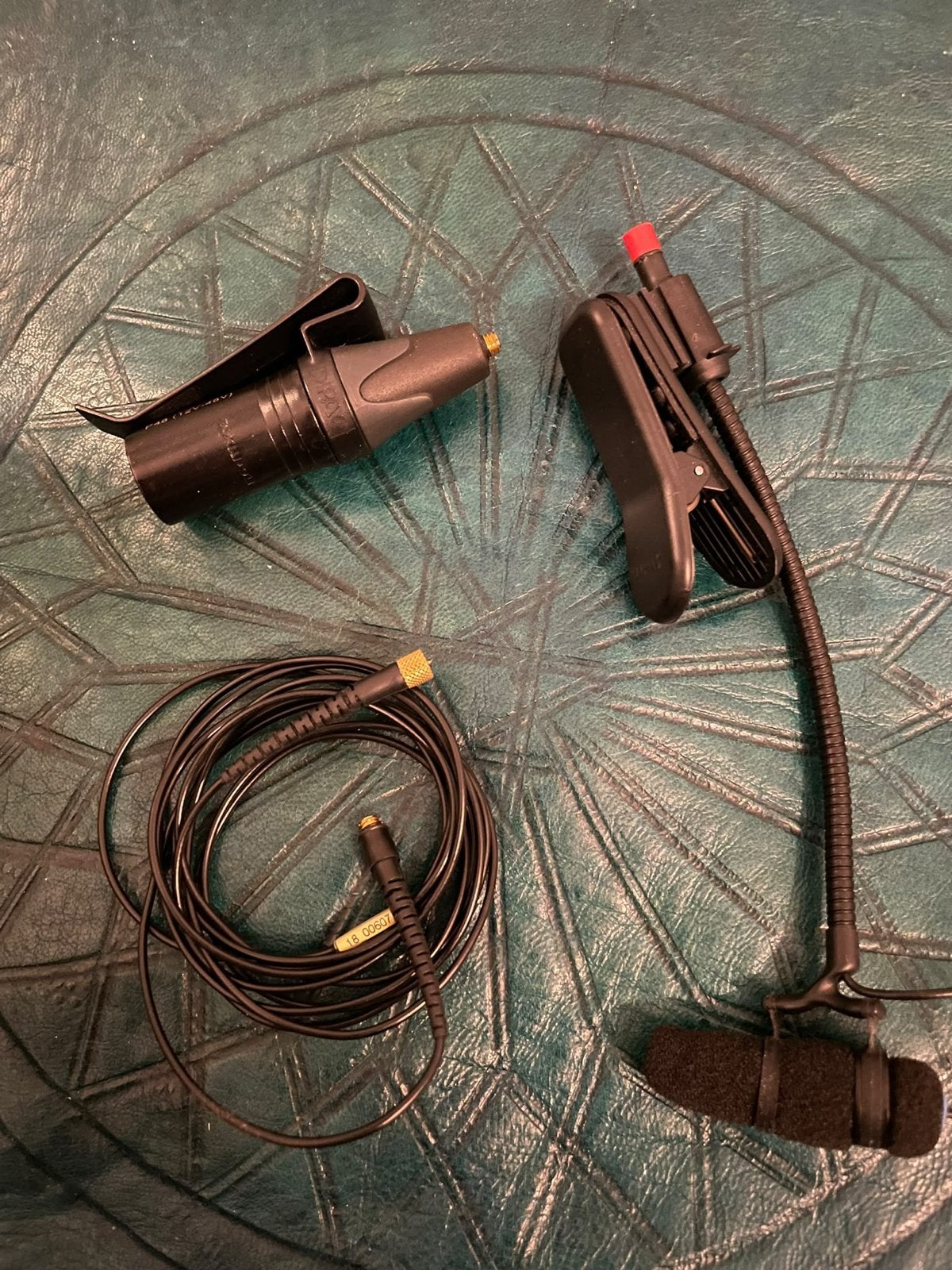 DPA 4099 Instrumentmicrofoon met klem en kabel, Muziek en Instrumenten, Ophalen, Gebruikt, Instrumentmicrofoon
