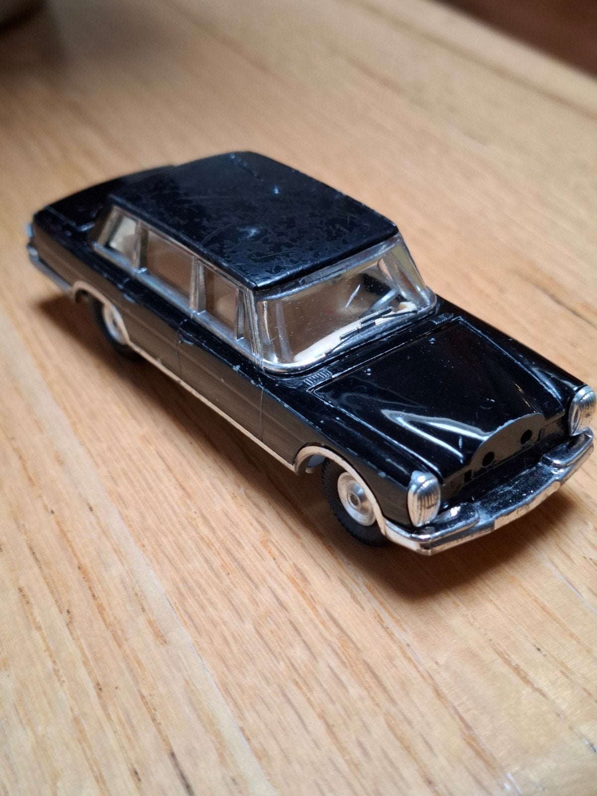 Gama Mercedes Bens 600 zwart no 972, Ophalen of Verzenden, Gebruikt, Auto, Gama