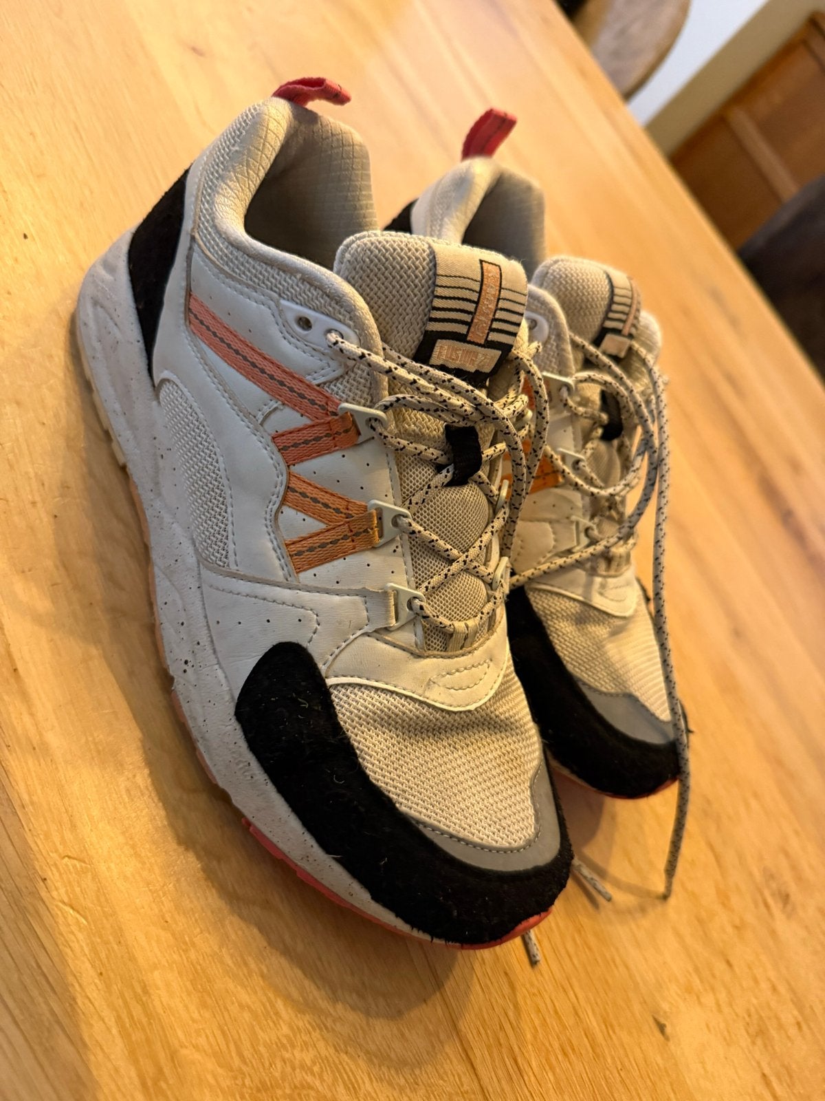 Gedragen Karhu Fusion 2.0 sneakers - Maat 42.5, Ophalen, Gedragen, Wit, Sneakers of Gympen