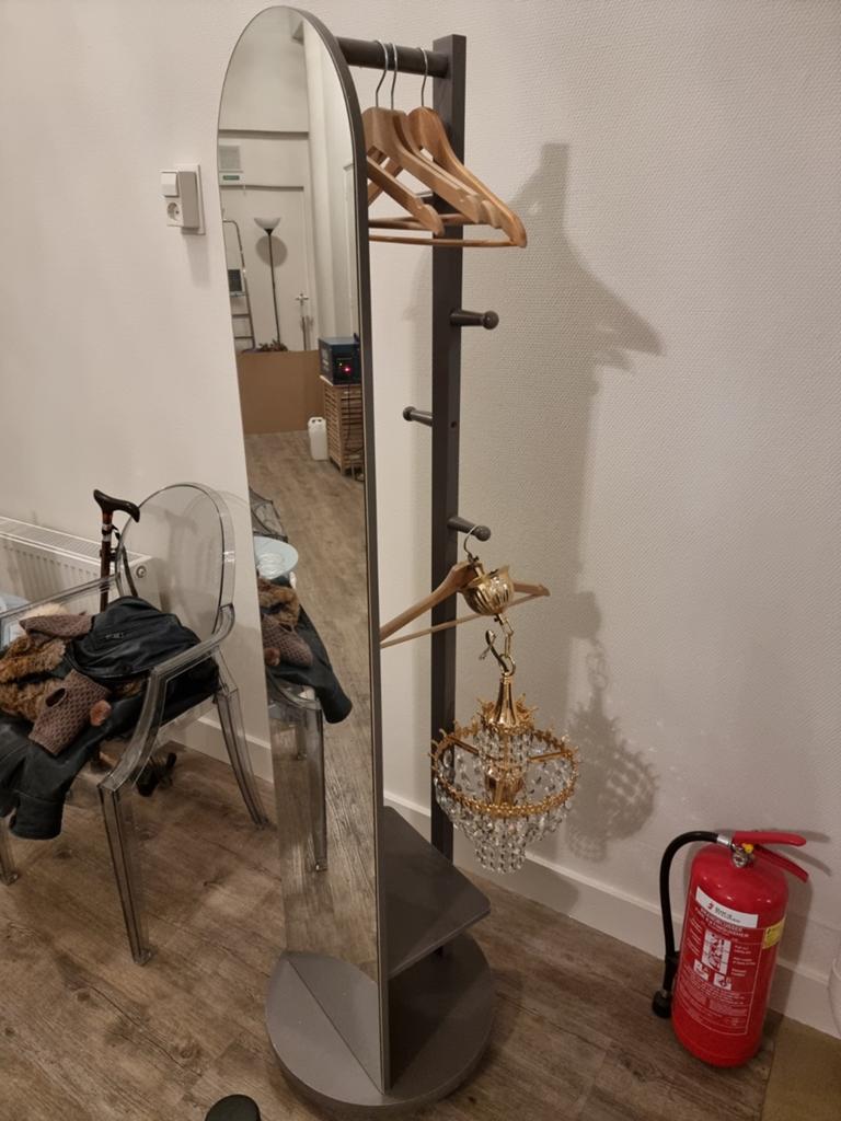 Kapstok met spiegel draaihoek 360, Wandkapstok, Nieuw, Ophalen of Verzenden, Minder dan 100 cm