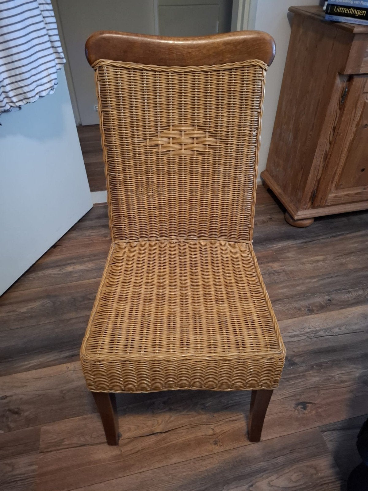 4 rieten stoelen met houten details, Ophalen, Gebruikt, Bruin, Hout