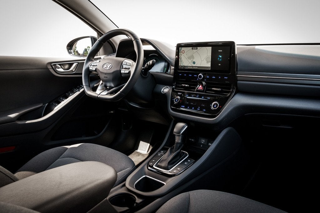 Hyundai IONIQ 1.6 GDi PHEV Comfort | Stoelverwarming | Camer, Auto's, Hyundai, 8 kWh, Stof, Gebruikt, Met garantie (alle)