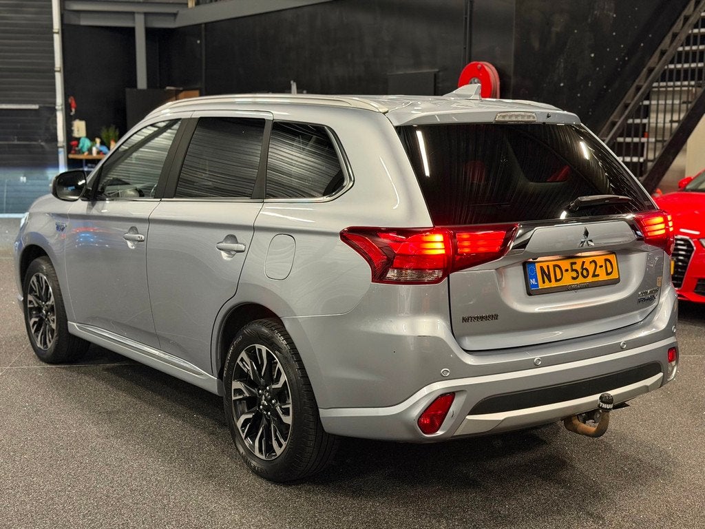 Mitsubishi Outlander 2.0 PHEV Premium LED/CRUISE/CLIMATE/BLI, 1998 cc, Euro 6, 4 cilinders, Bedrijf