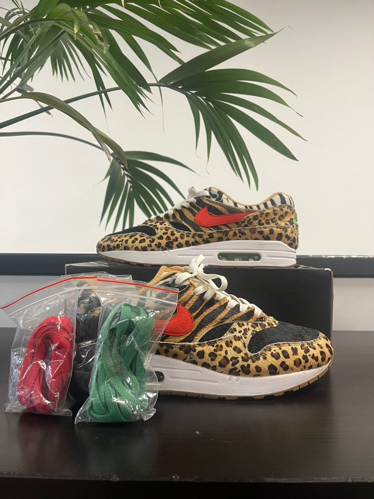 Nike Air Max 1 Atmos Animal 2.0, Zwart, Ophalen of Verzenden, Sneakers of Gympen, Zo goed als nieuw