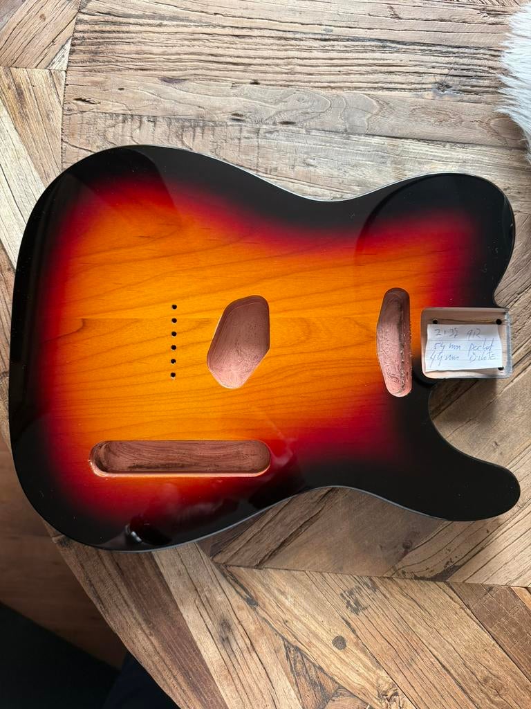 Telecaster body “ 3 Tone sunburts poly finish” new, Verzenden, Geen, Geen, Nieuw