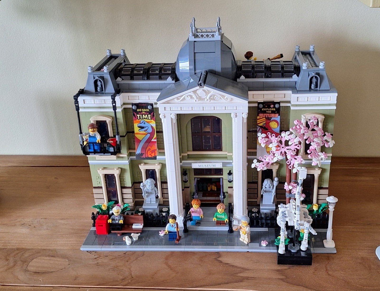 Lego volwassene het museum, Ophalen, Zo goed als nieuw