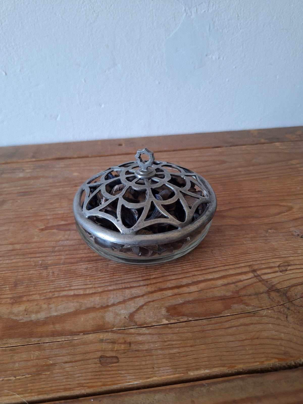 Vintage Potpourri Houder met glazen kom en tinnen deksel, Ophalen of Verzenden