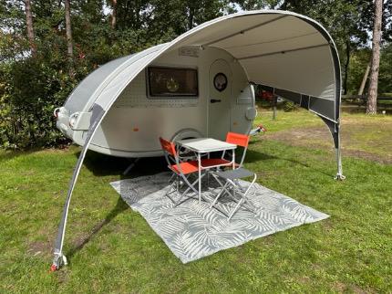 Te huur: T@b 320 RS caravan + inventaris met luifel Isabella, Caravans en Kamperen