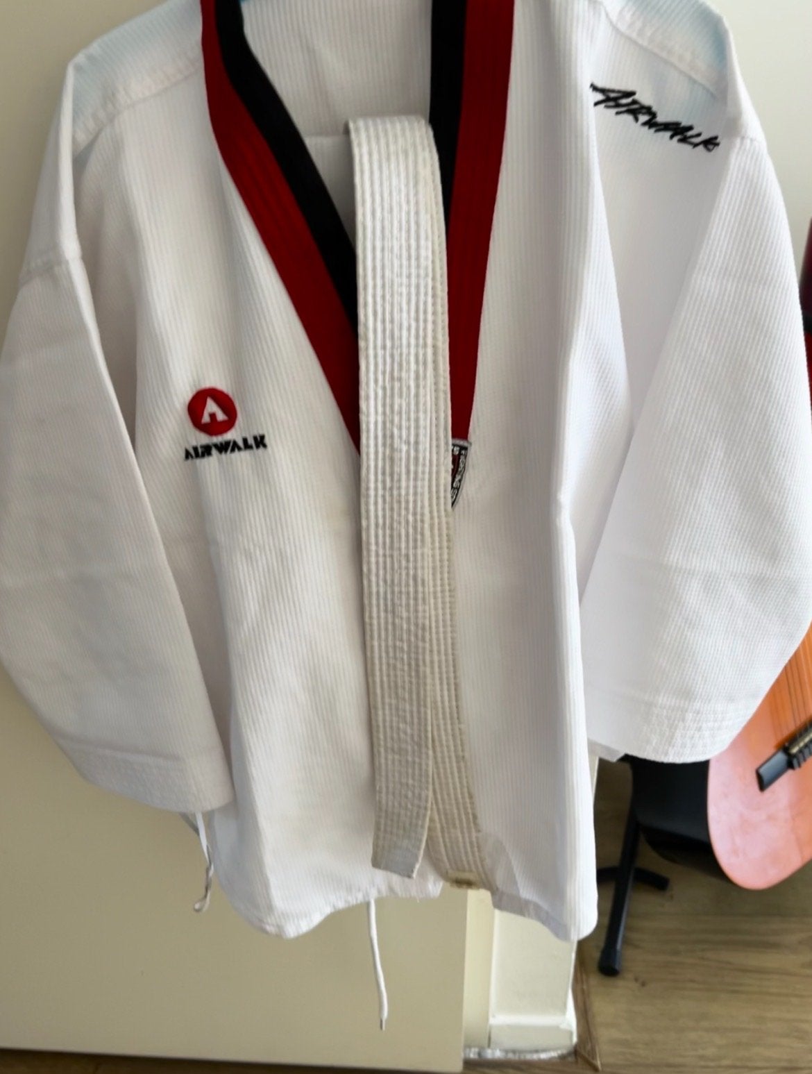 Airwalk Taekwondo pak maat 120 met Matsuru tas, Taekwondo, Maat XS of kleiner, Vechtsportpak, Ophalen of Verzenden