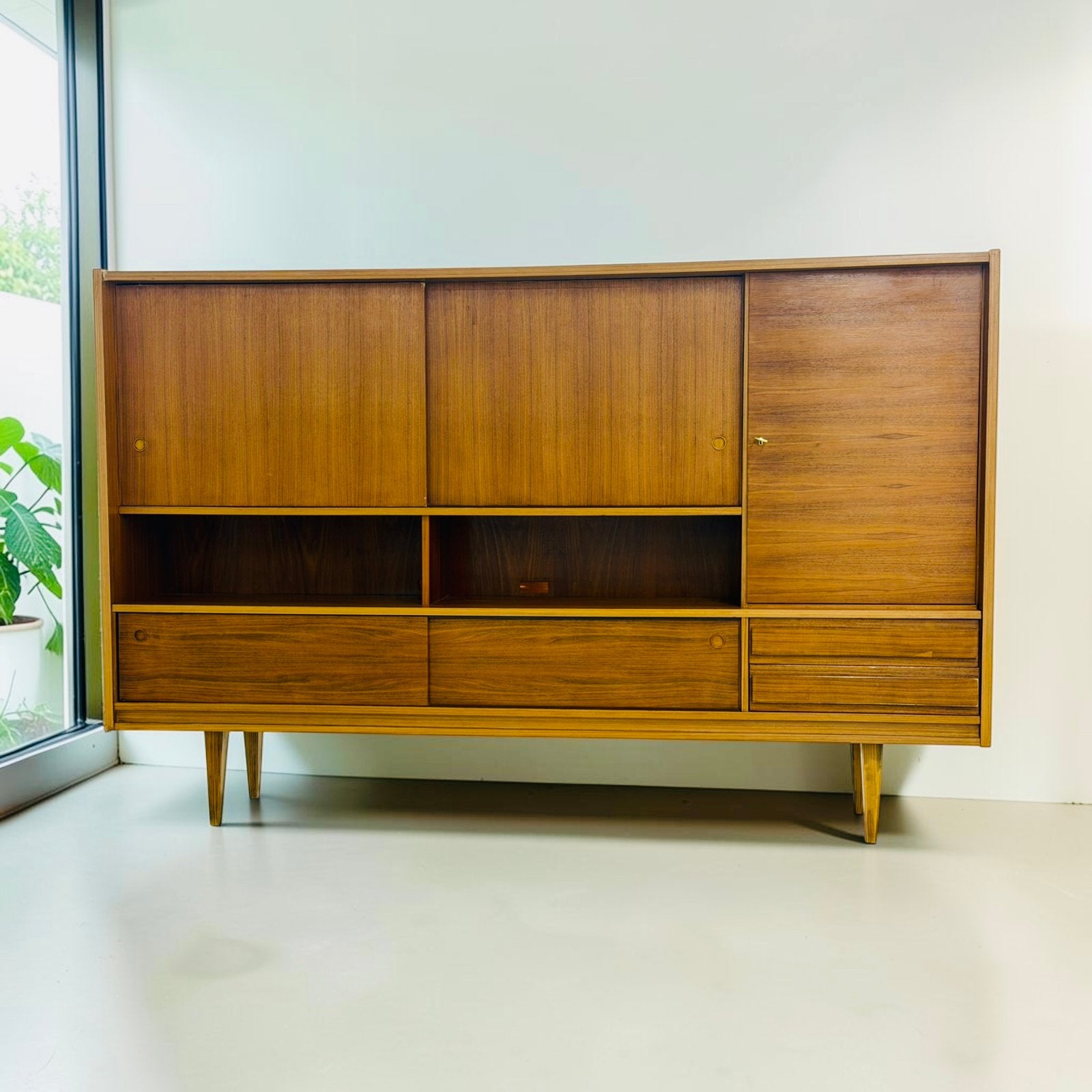 Vintage highboard Musterring Mobel | wandmeubel | dressoir, Huis en Inrichting, Kasten | Dressoirs, Ophalen, Met deur(en), Musterring Mobel