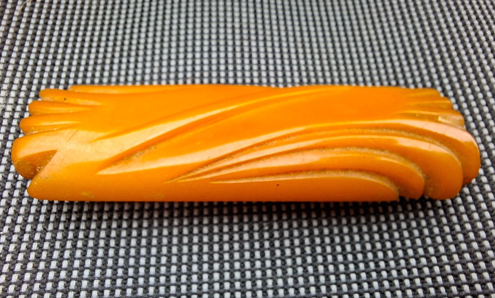 Vintage Bakeliet Broche - Oranje met Golvend Design, Overige materialen, Gebruikt, Oranje, Ophalen of Verzenden