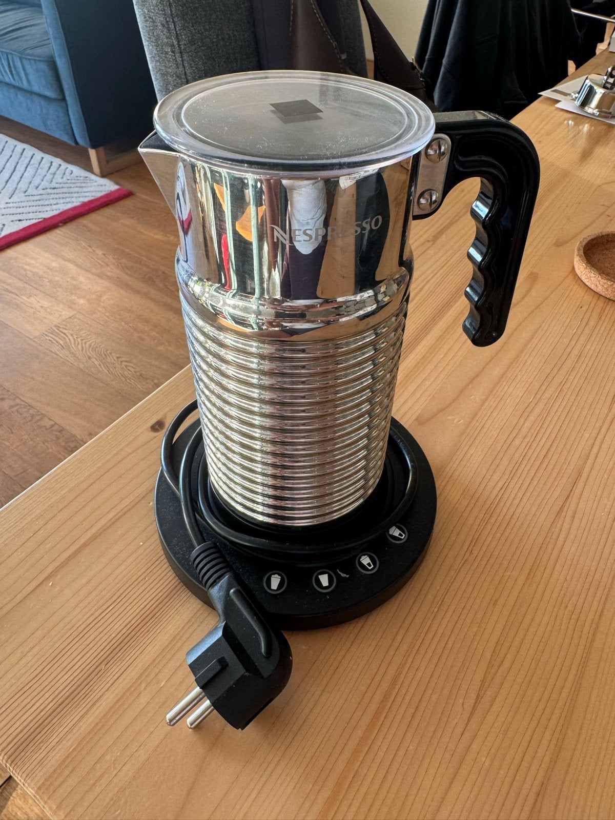Nespresso Melkopschuimer, Witgoed en Apparatuur, Melkopschuimers, Ophalen of Verzenden, Zo goed als nieuw