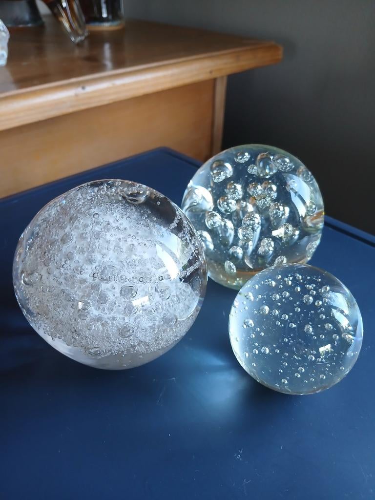 Glazen bollen, Ophalen