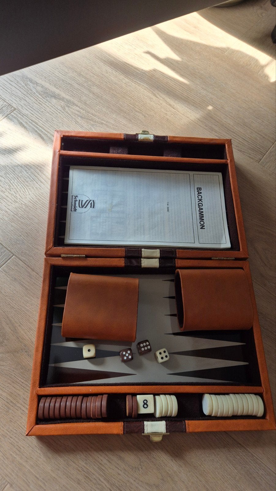 Backgammon Reisspel - Zo goed als nieuw, Een of twee spelers, Onbekend, Ophalen of Verzenden, Zo goed als nieuw