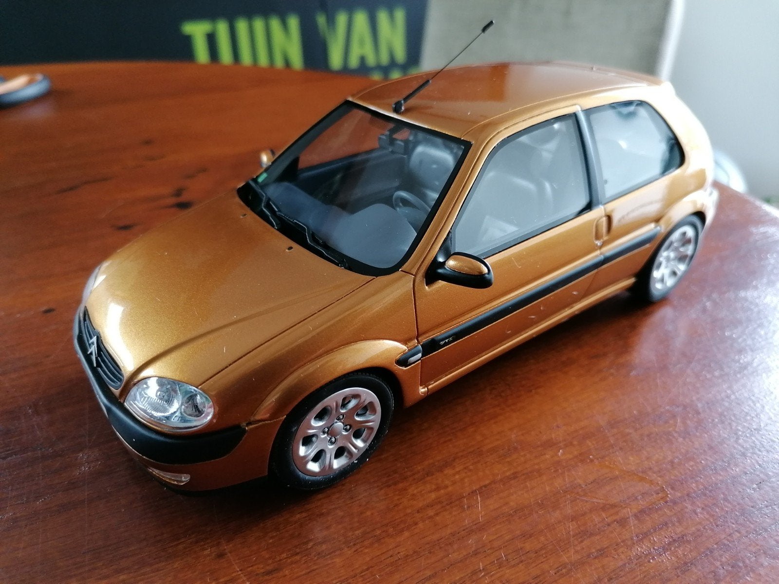 1:18 Citroën Saxo VTS uit 2000 Ottomobile, Ophalen of Verzenden, Zo goed als nieuw, Auto, OttOMobile