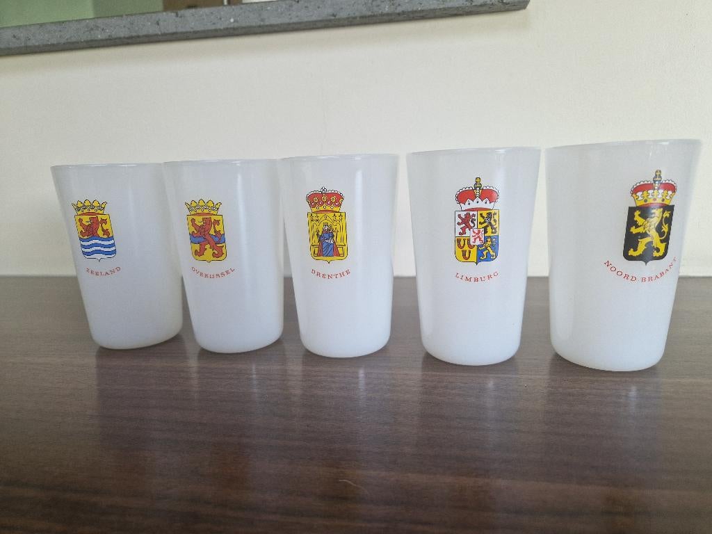 5 stuks NUTRICIA provincie glazen / melkglazen, jaren 70, Huis en Inrichting, Keuken | Servies, Glas of Glazen, Ophalen of Verzenden