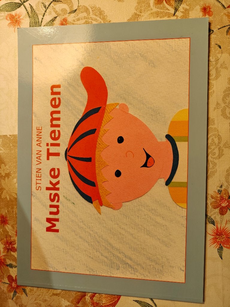 Muske Tiemen prentenboek Stellingwerfs, Ophalen of Verzenden, Nieuw, Fictie algemeen