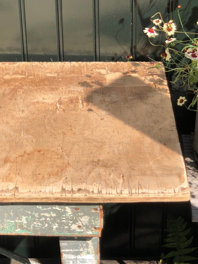 Foto 17 van Vintage tafel / werkbank