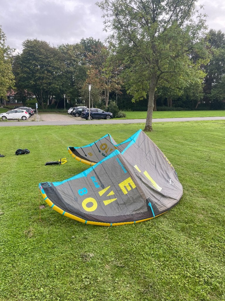 Duotone Evo D/LAB 8m – 2026 – As Good as New, Watersport en Boten, 8 m², Geen board, Ophalen of Verzenden, Zo goed als nieuw