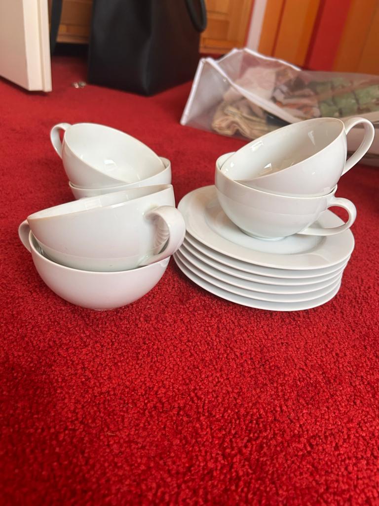 Arzberg wit porseleinen servies: soepkom, koffiekop, theekop, Ophalen, Zo goed als nieuw, Effen, Kop(pen) en/of Schotel(s)
