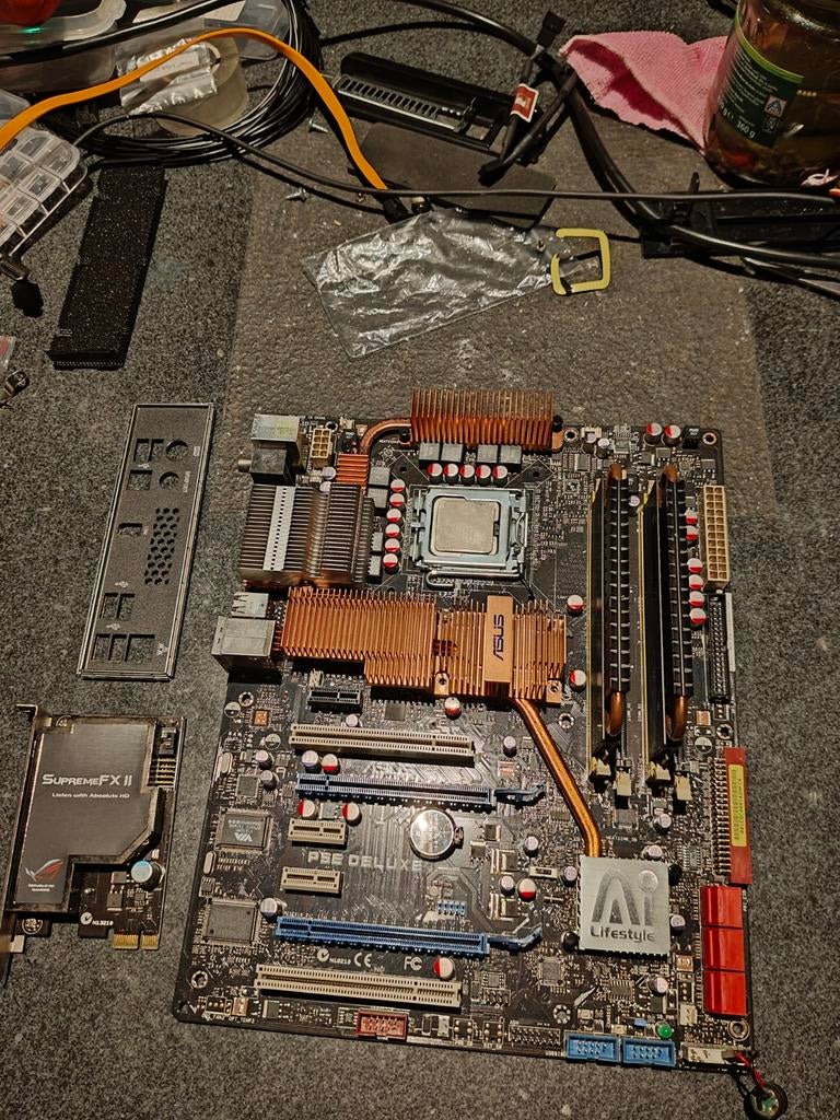 Asus P5E-Deluxe met ROG Bios, Q6600, OCZ Reaper Ram en kaart, Computers en Software, Moederborden, Ophalen, Zo goed als nieuw