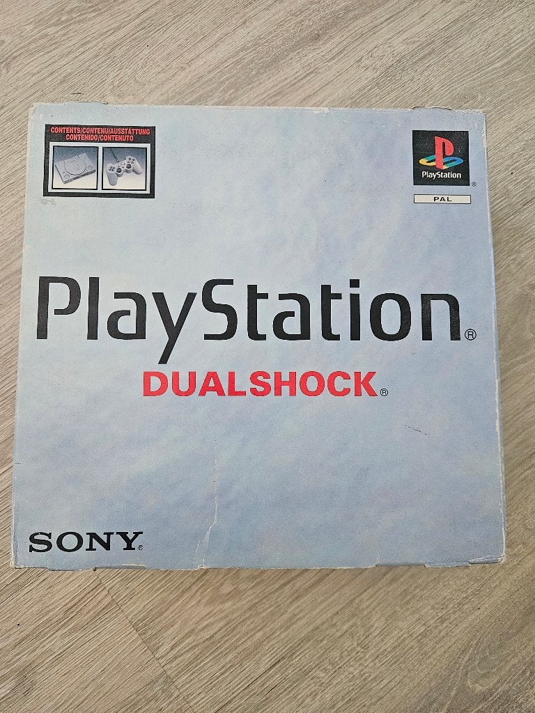 Playstation 1 boxed, Spelcomputers en Games, Spelcomputers | Sony PlayStation 1, Ophalen of Verzenden, Zo goed als nieuw, Met 1 controller