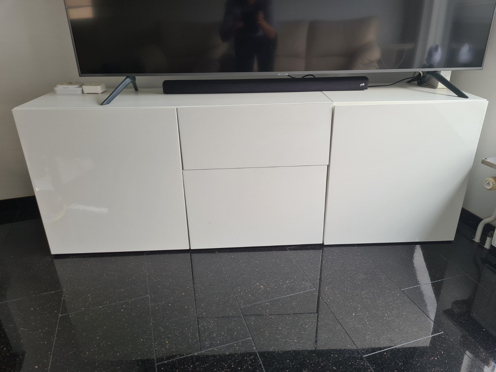 Tv kast Hoogglans, Ophalen, 150 tot 200 cm, Zo goed als nieuw, Minder dan 100 cm
