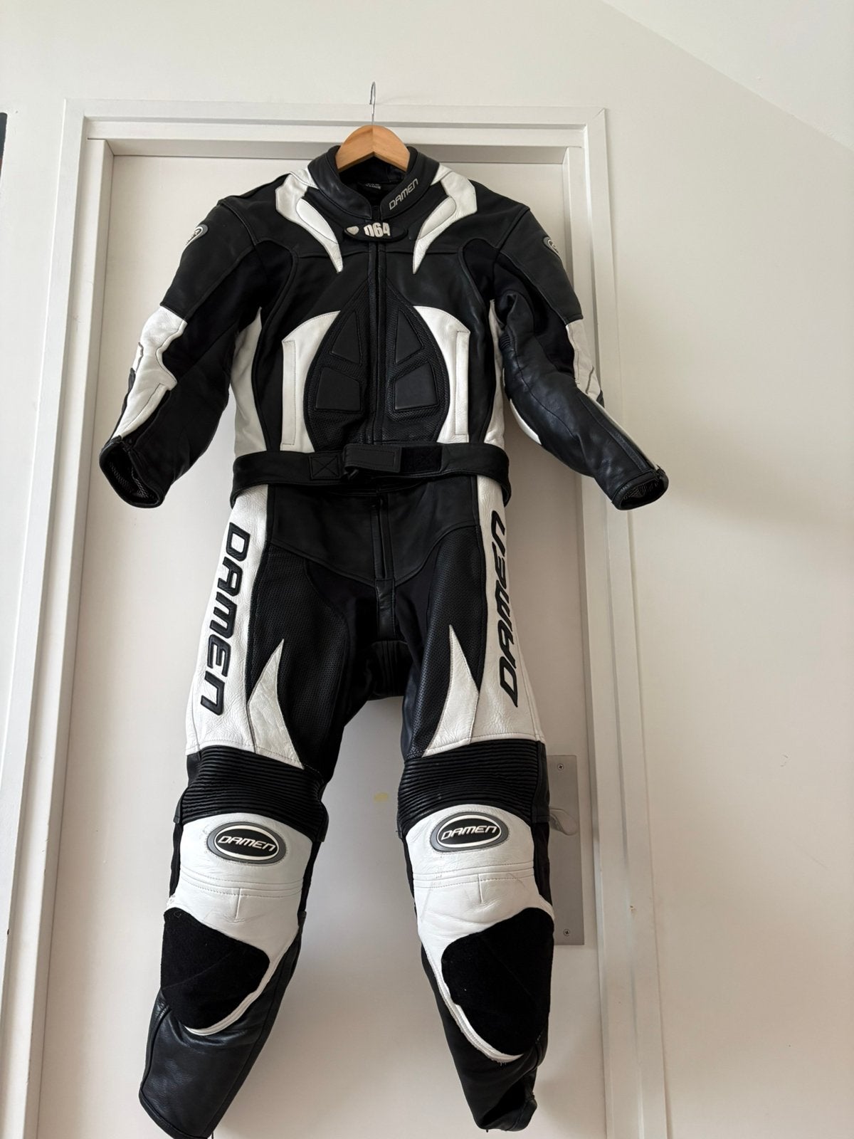 Tweedelig motorpak (kangoeroe leer) + accessoires, Motoren, Ophalen, Tweedehands, Combipak
