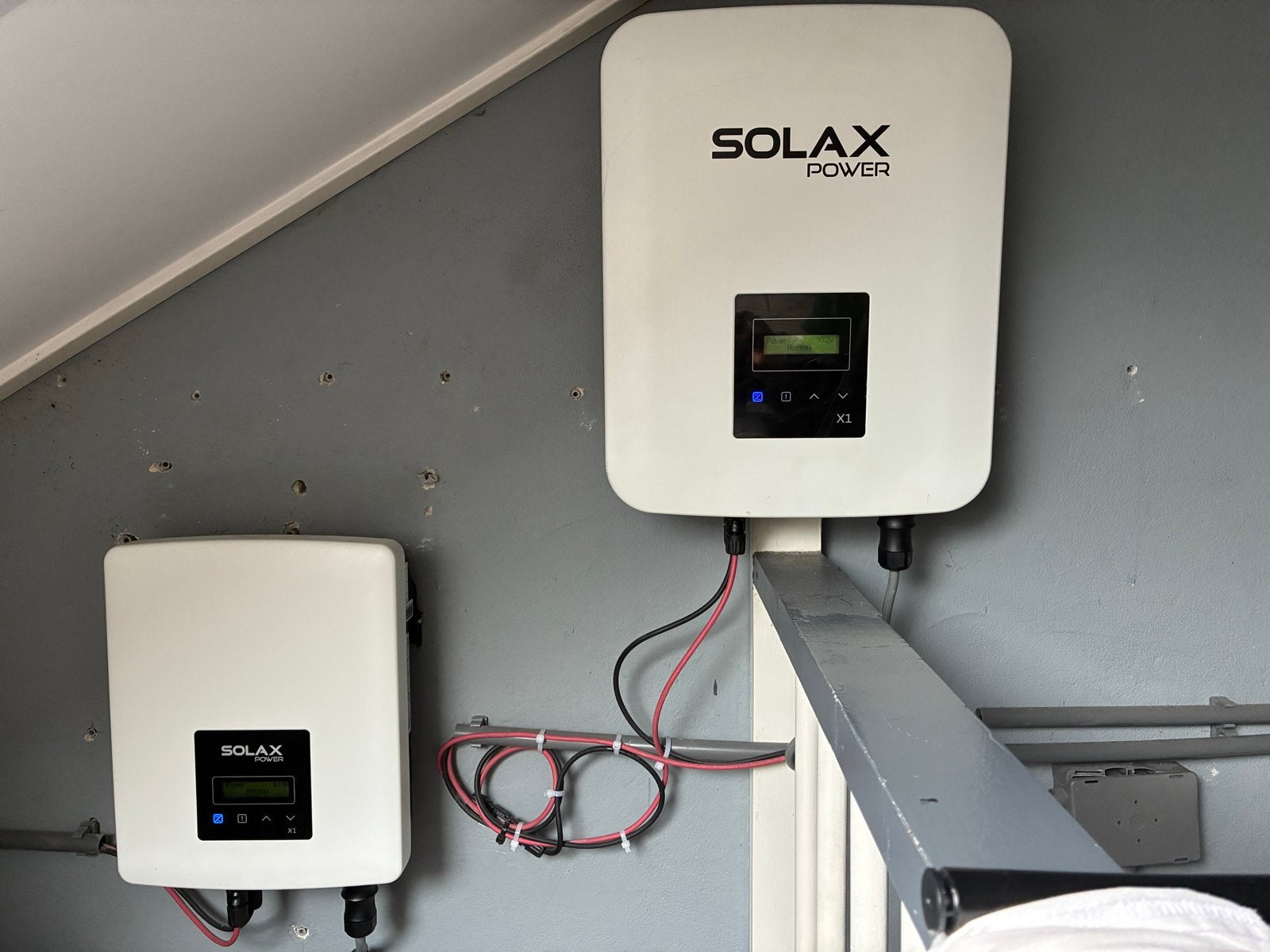 2x Solax Power X1 3.3 Omvormers - Zo goed als nieuw, Ophalen of Verzenden, Zo goed als nieuw