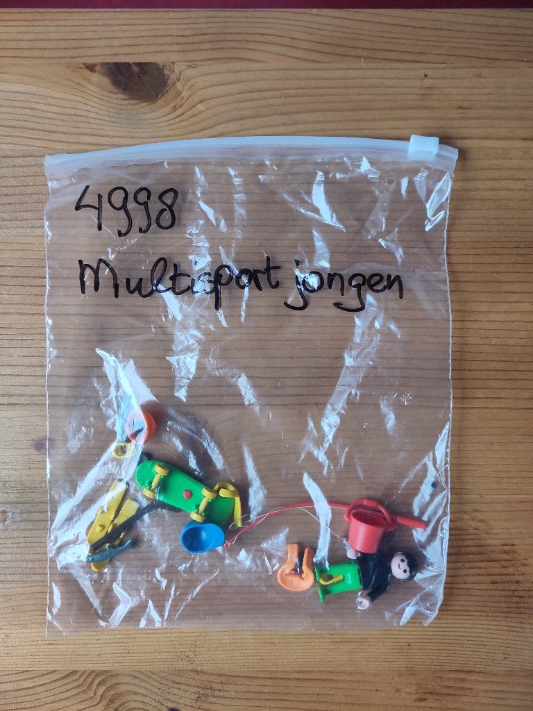 Playmobil 4998 & 4999 Multisport jongen/meisje, Gebruikt, Losse onderdelen, Ophalen of Verzenden, Sports & action