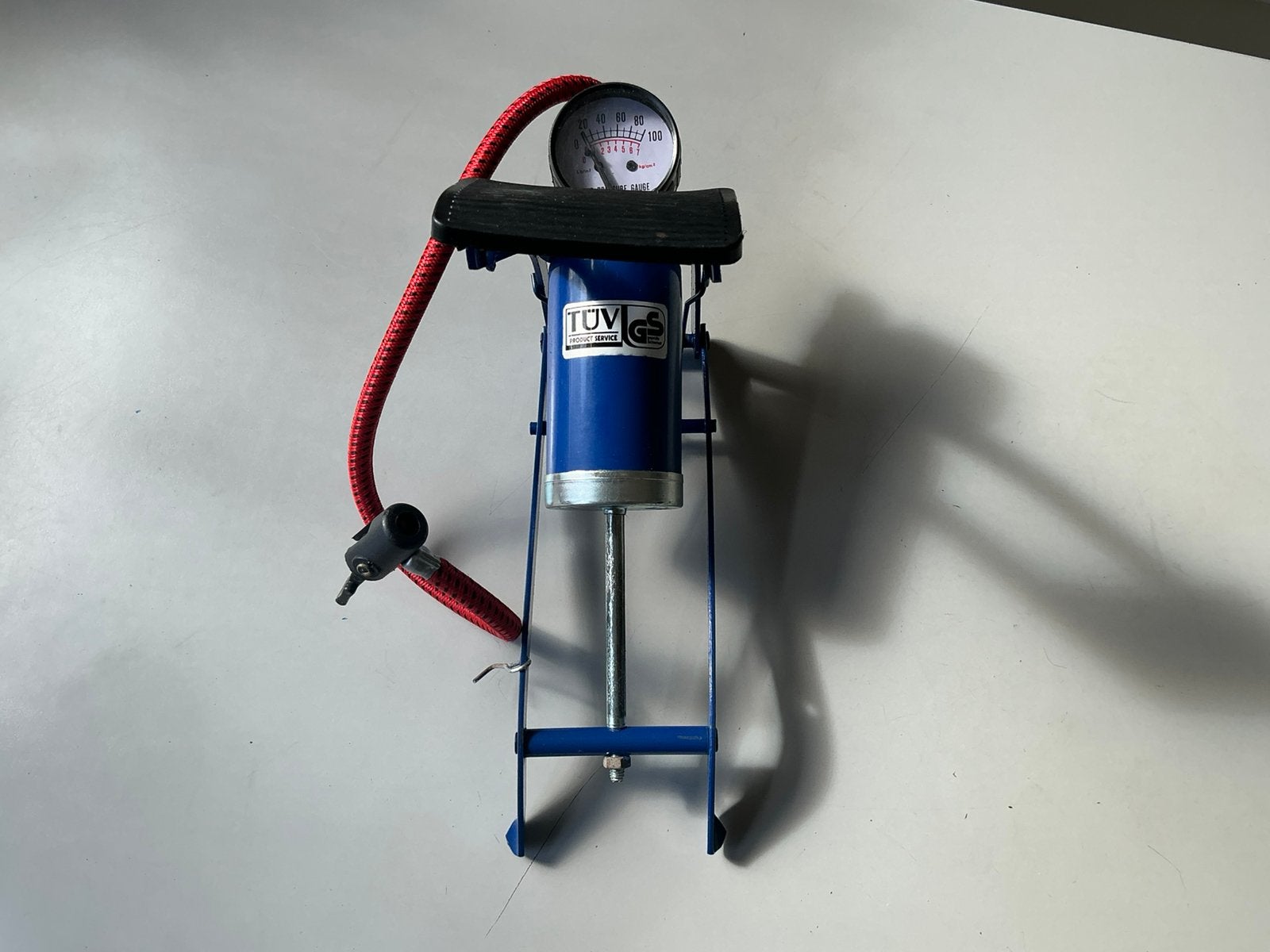 Voetpomp met manometer, Ophalen, Drukmeter, Zo goed als nieuw