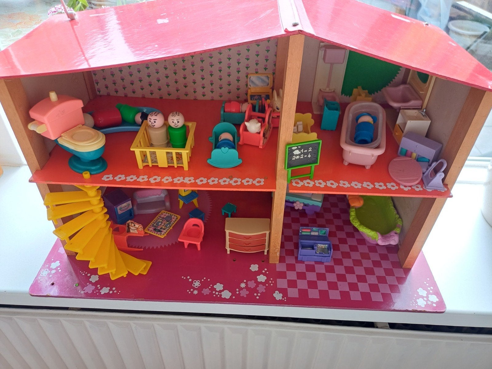 Vintage poppenhuis met meubeltjes en toebehoren, Ophalen