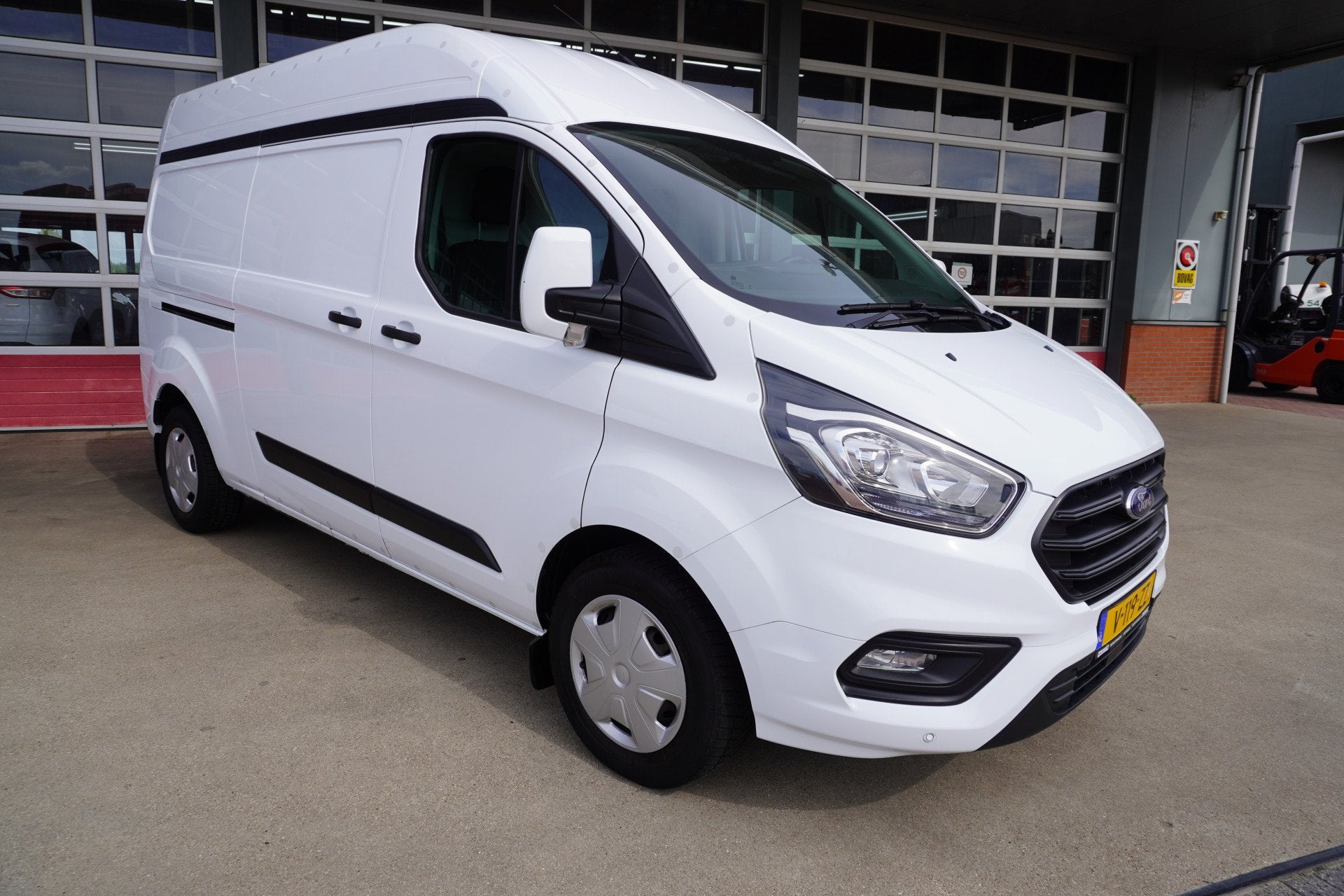 Ford Transit Custom 320 2.0 TDCI L2H2 Trend Nr. V021 | Airco, Auto's, Voorwielaandrijving, Gebruikt, 4 cilinders, Wit